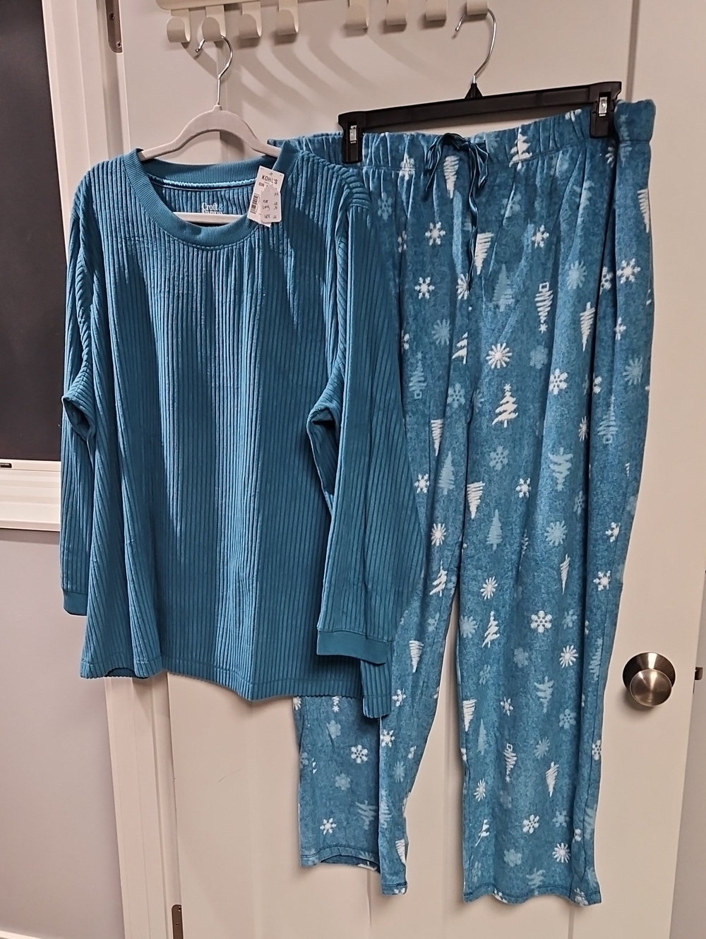 croft & barrow Teal Long-Sleeve Ribbed Top and Snowflake Pajama Pants